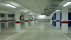 Limpieza periódica y control de plagas en garajes comunitarios
